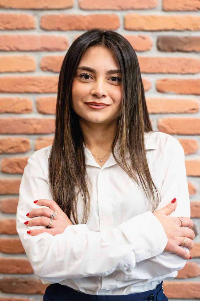 Benedetta, membro dello staff di Men's Barber Latina